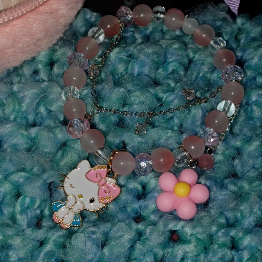 Hello Kitty's Delightful Cache - Picture 13 of 16